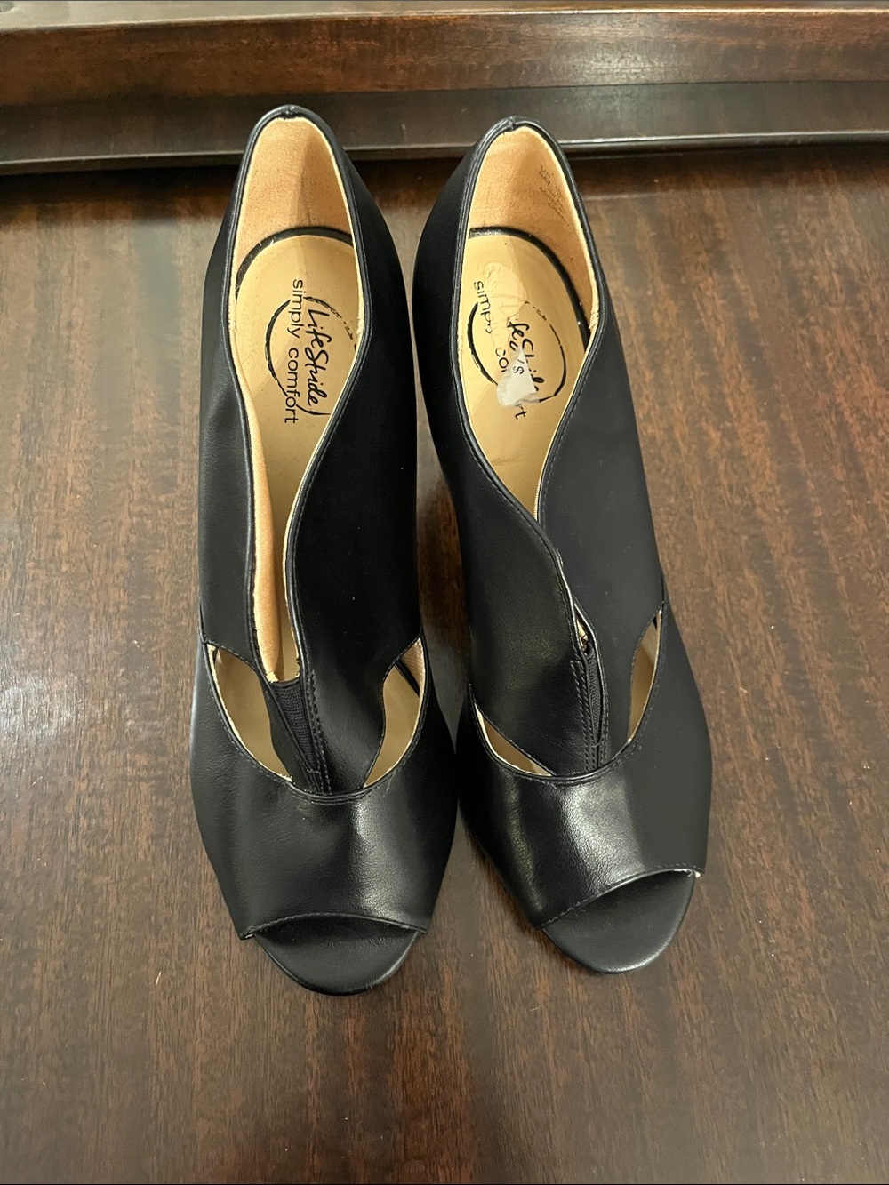 Life Stride Black Peep-Toe Cutout Pumps
